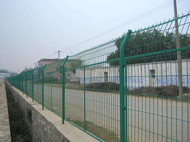 公路护栏网案例